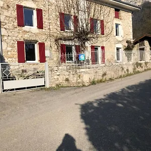 au-vieux-four-la-riviere-isere.hotels-rhonealpes.com/